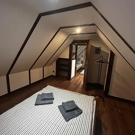 Przy Rozpadlisku 2 דירה *