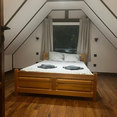 Przy Rozpadlisku 2 דירה