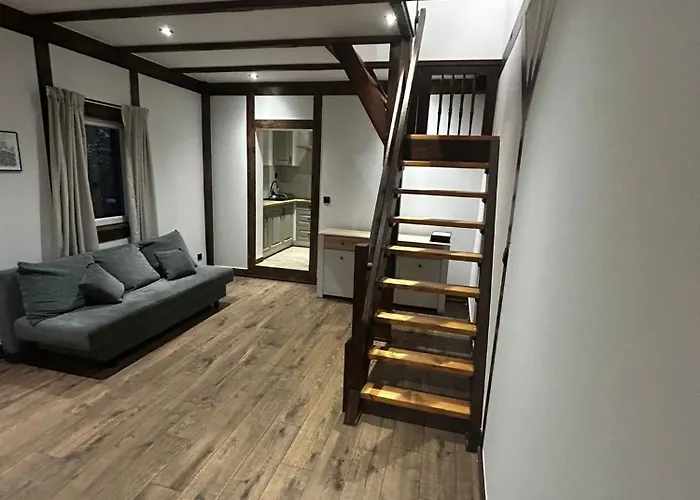 Przy Rozpadlisku 2 *